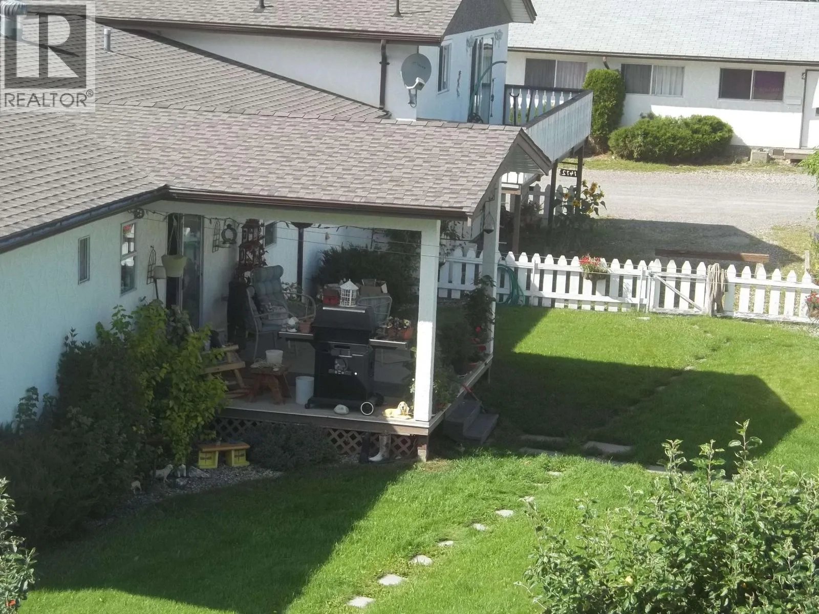 Multi-family at 1472 ARBUTUS ROAD — photo 3 of 38