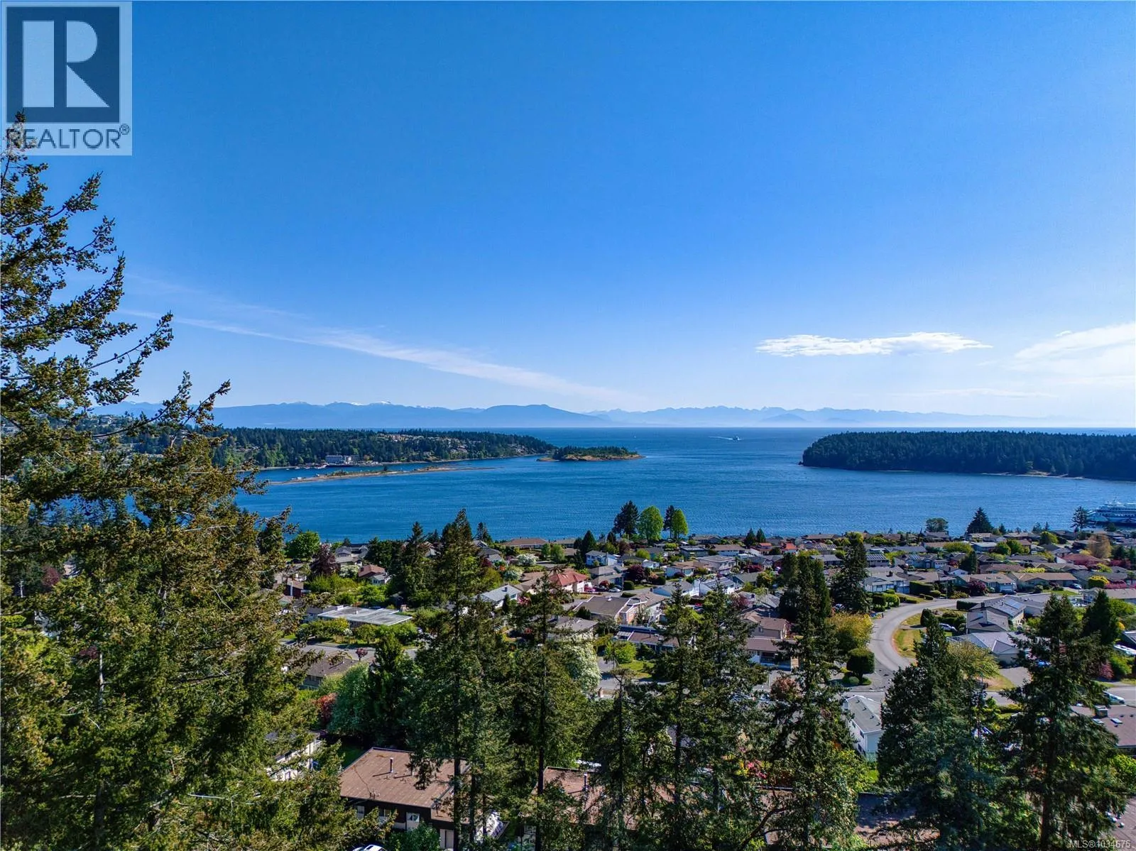 Acreage at 2315 Departure Bay Rd — photo 4 of 99
