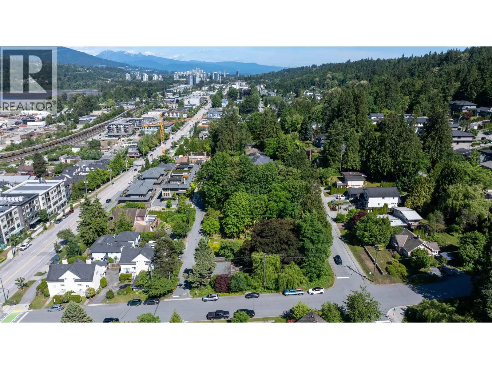 Acreage at 2301 ST ANDREWS STREET — photo 5 of 6