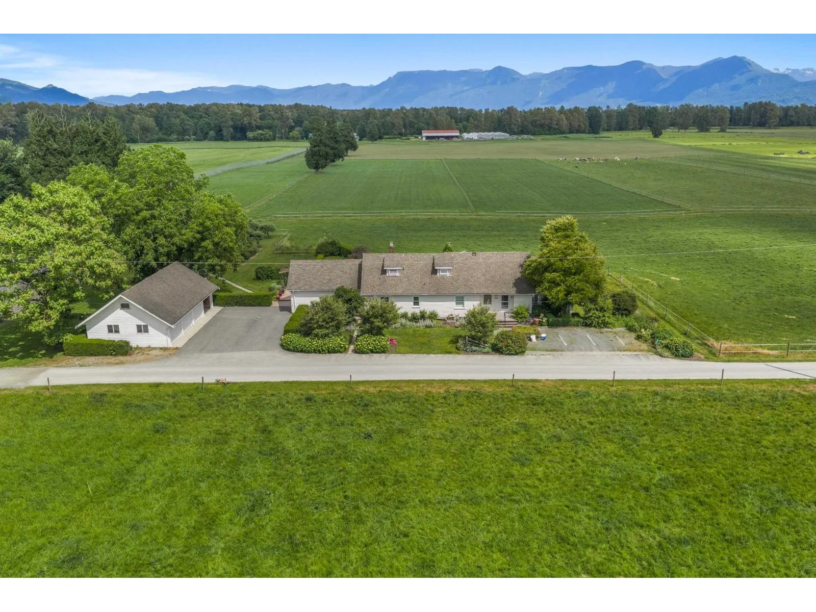 Farm at 9974 TREMBLAY ROAD — photo 4 of 36