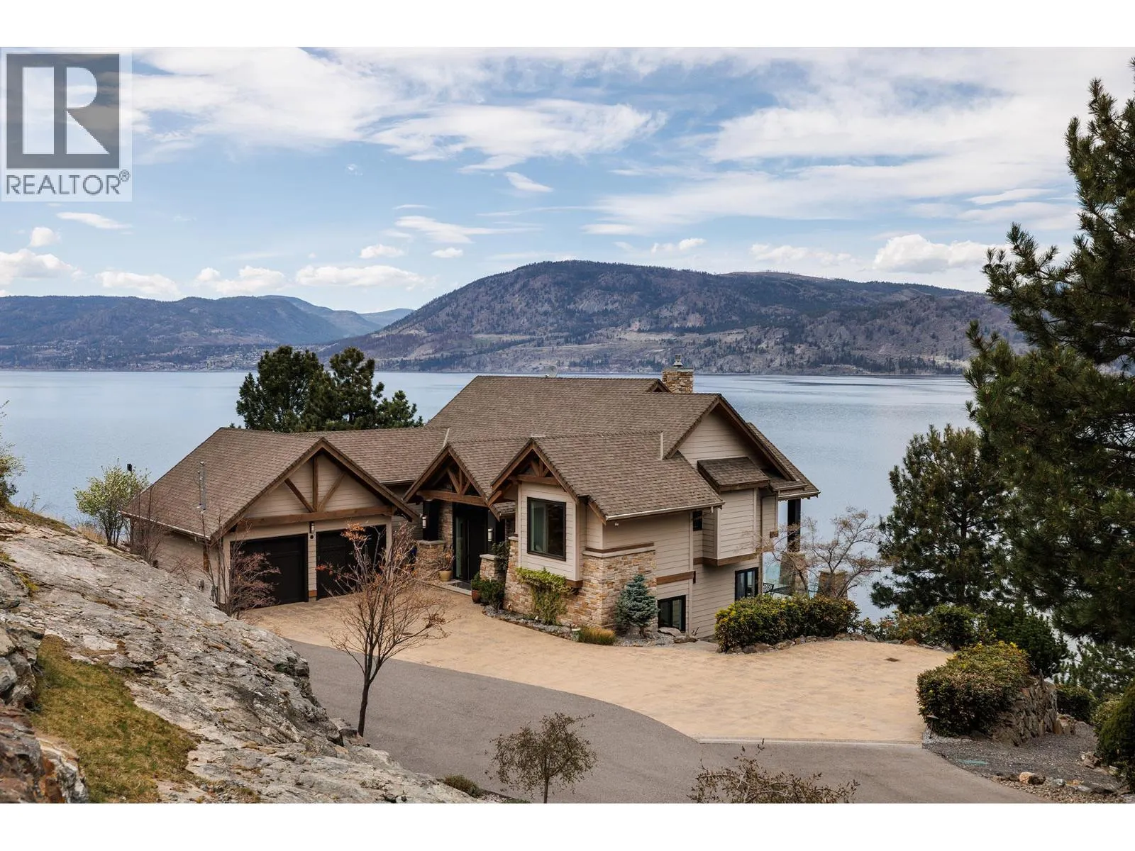 Acreage at 6850 Lakeshore Road — photo 3 of 23