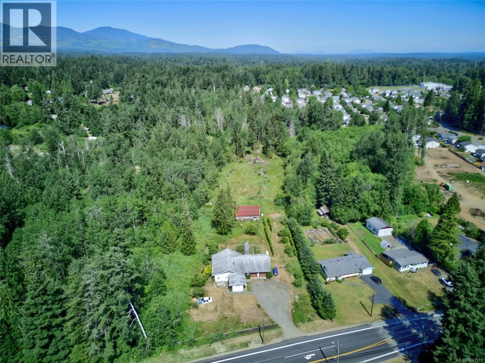 Acreage at 2115 Cumberland Rd — photo 2 of 56