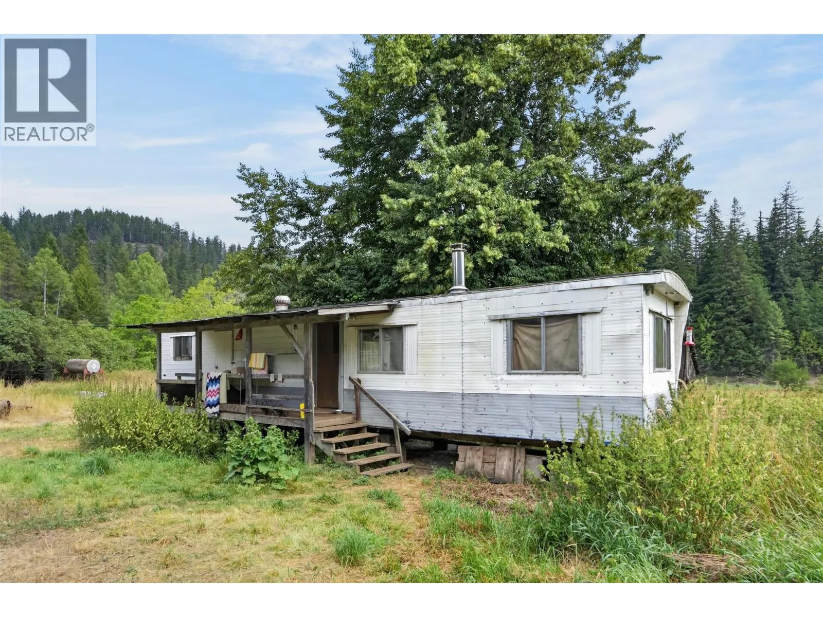 Farm at 5795 KASLO SOUTH Road — photo 5 of 35