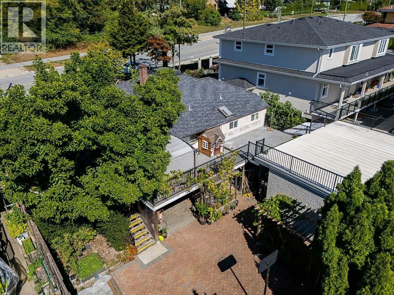 Acreage at 7342 BROADWAY — photo 4 of 21