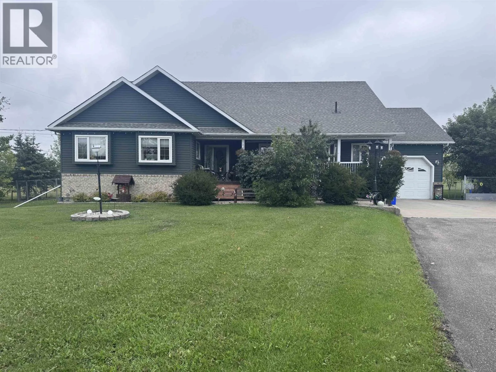 Acreage at 12098 91 STREET