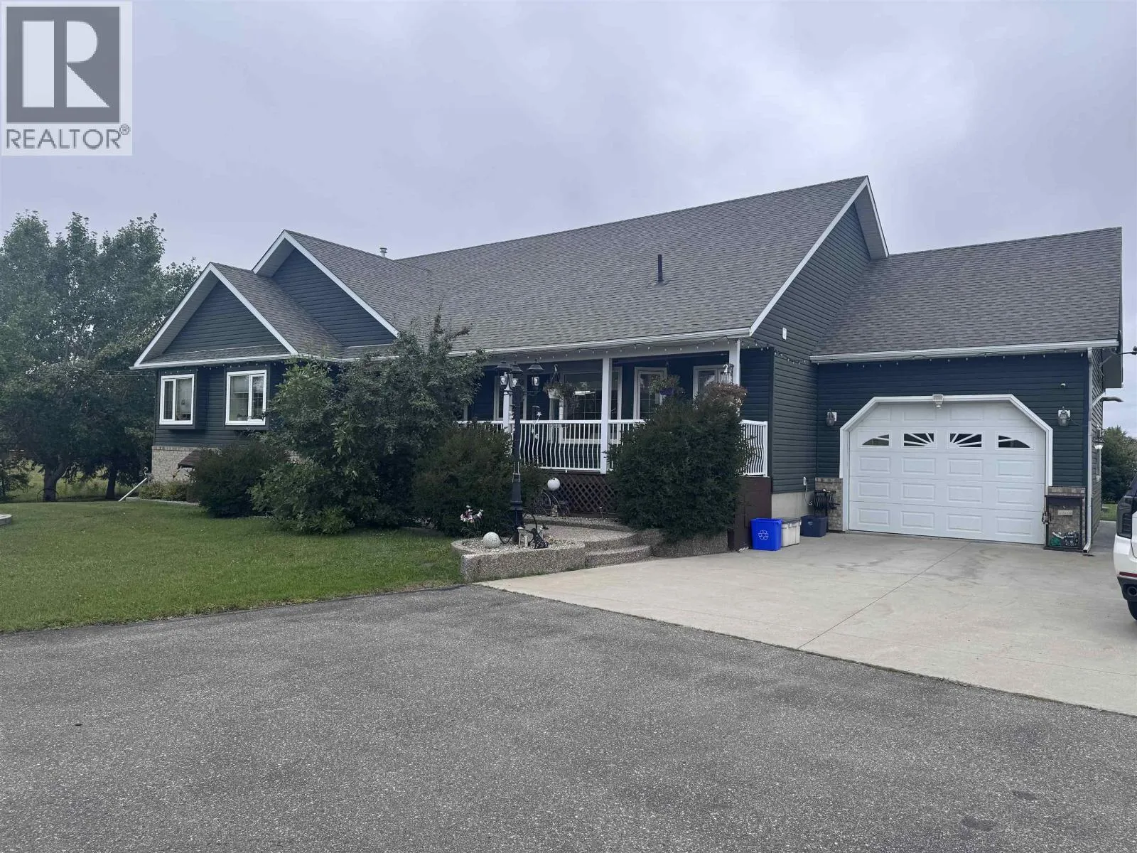 Acreage at 12098 91 STREET — photo 2 of 32