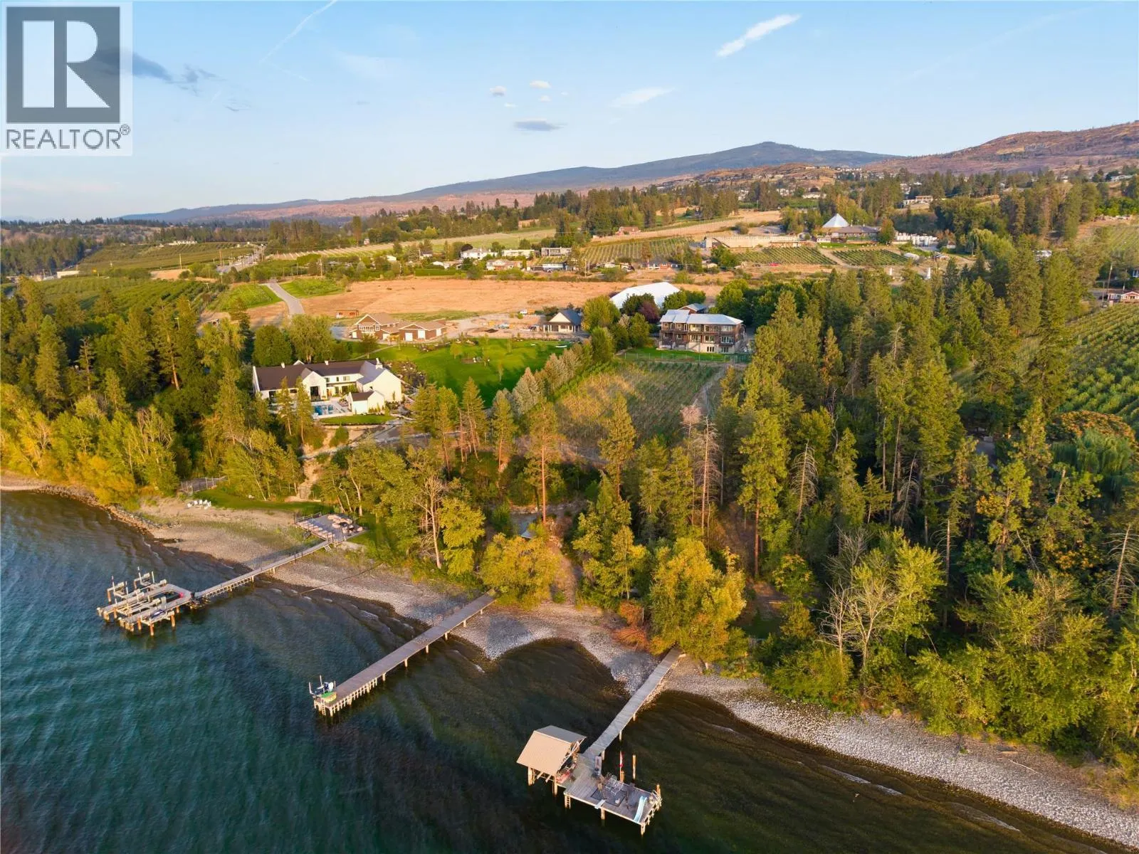 Acreage at 4840 LAKESHORE Road