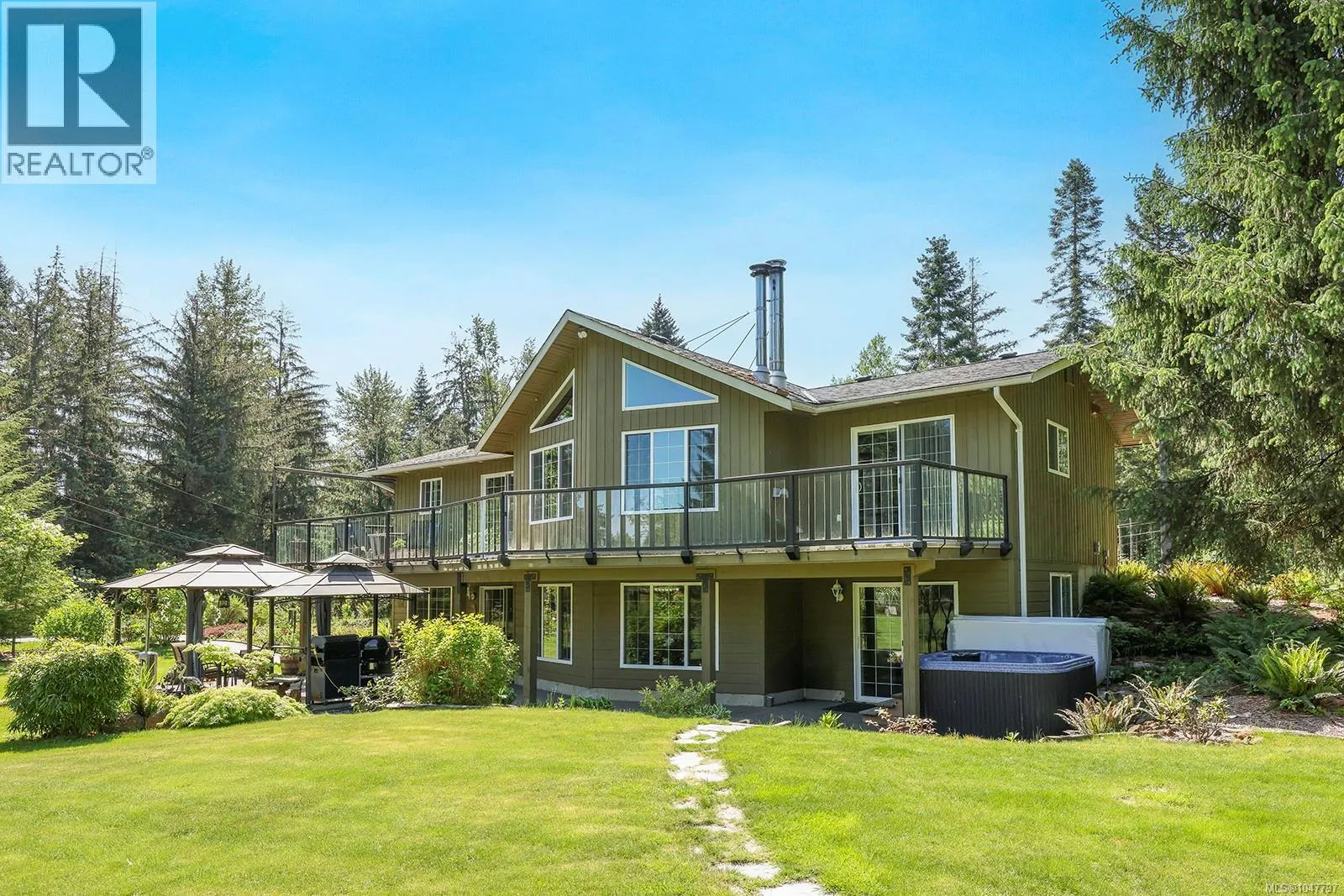 Acreage at 5427 Wildwood Rd — photo 2 of 57