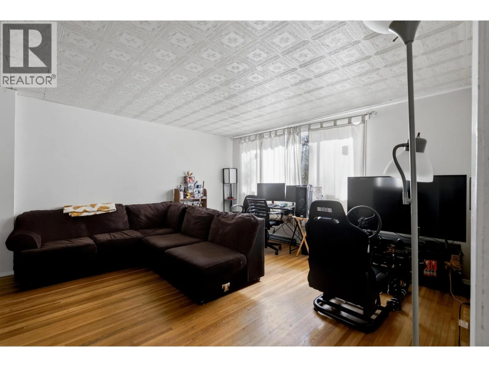 Multi-family at 3265 FIRDALE DRIVE — photo 4 of 36