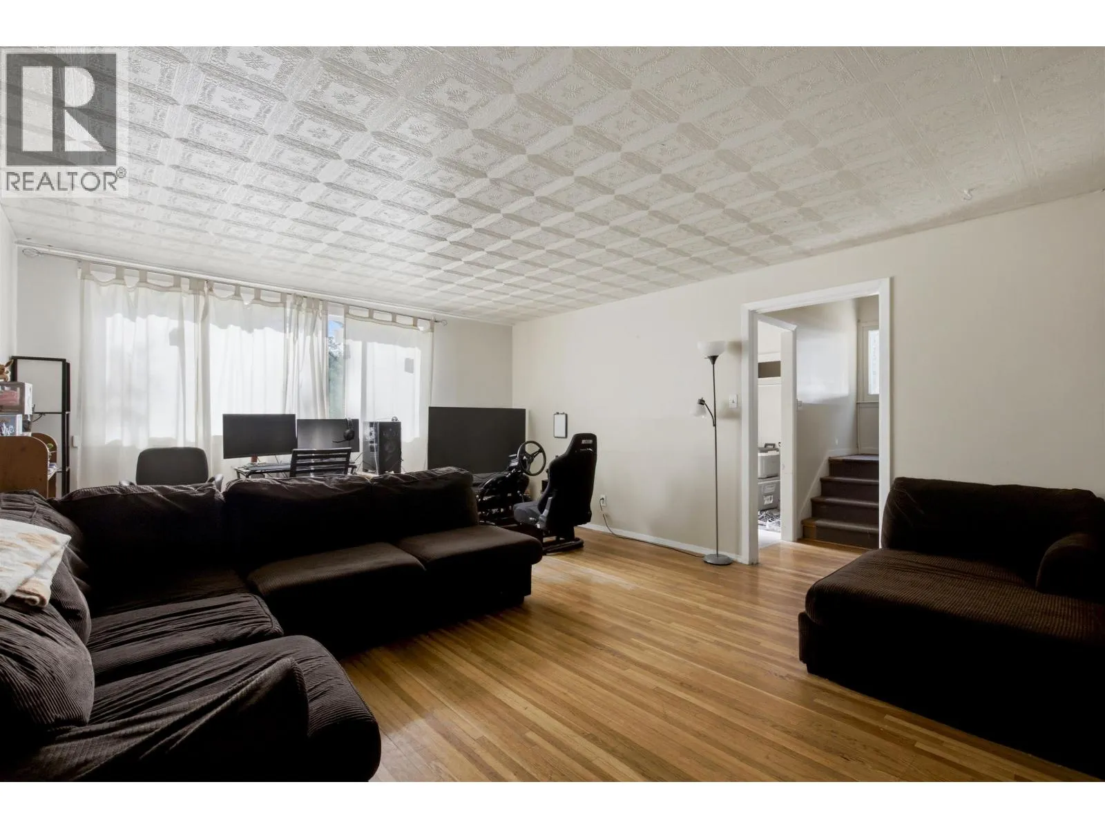 Multi-family at 3265 FIRDALE DRIVE — photo 5 of 36