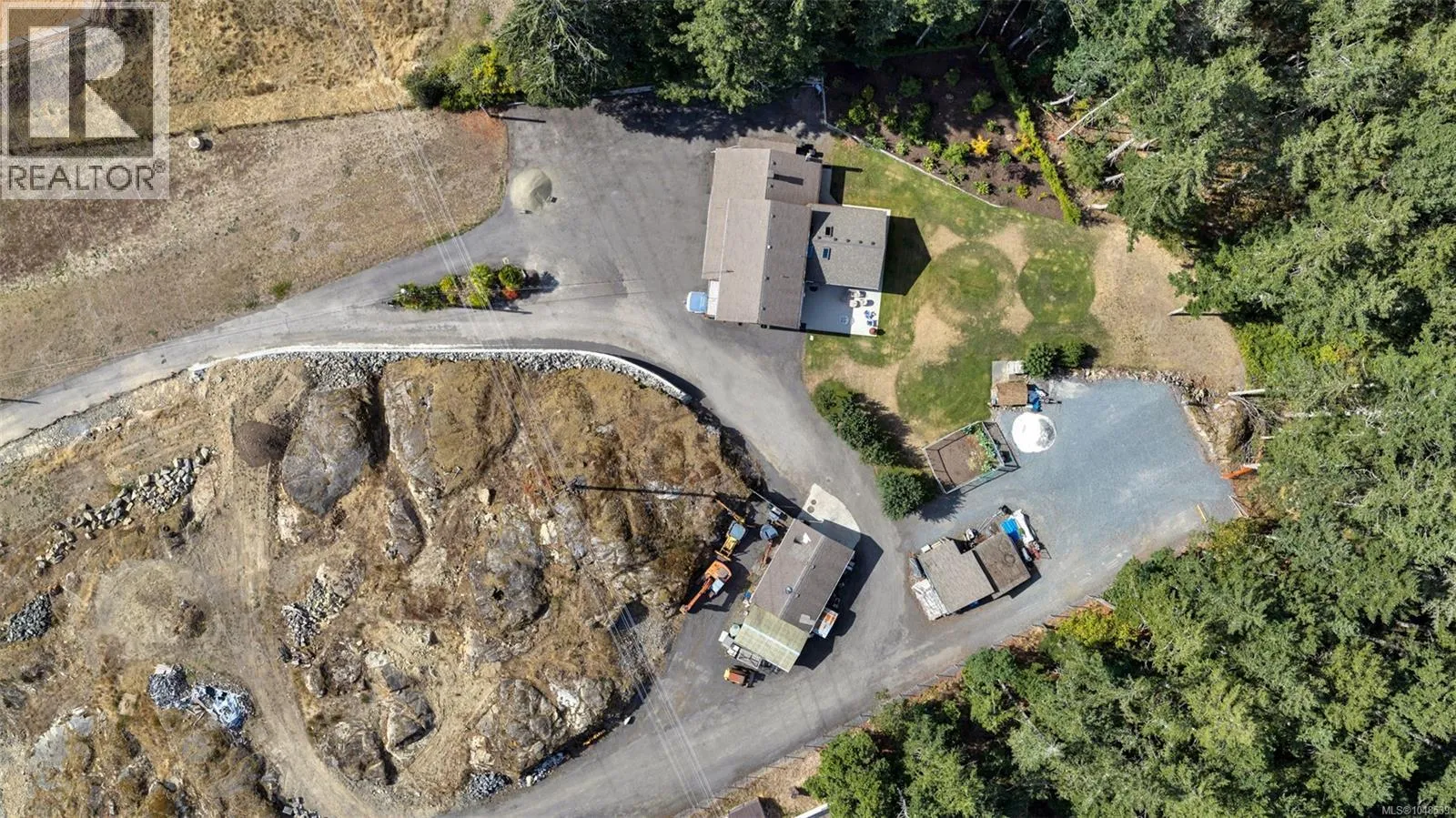 Acreage at 330 Hector Rd — photo 4 of 47